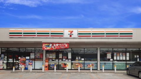Магазин 7/11 (Seven Eleven) 