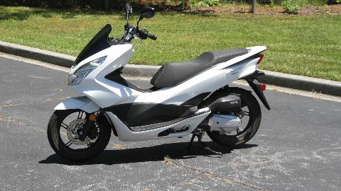 Аренда байка Honda PCX 150 - preview #1