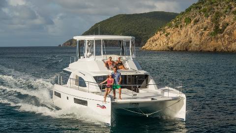 Аренда Моторного катамарана Leopard 43 на Пхукете, Тропик Турс