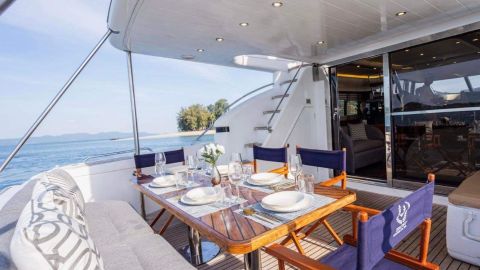 Аренда моторной Яхты \"Princess 65\" - фото 3