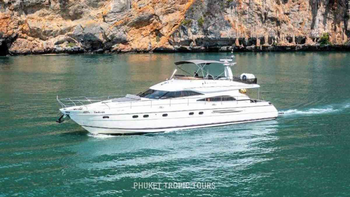 Аренда моторной Яхты "Princess 65"