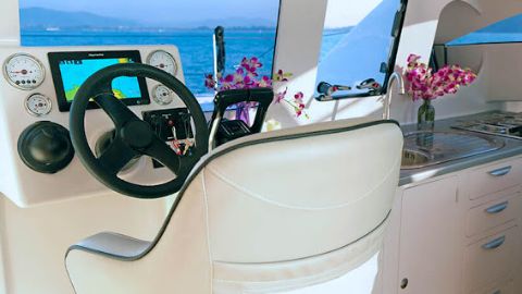 Аренда моторного катамарана на Пхукете Hot Chilli - фото 3