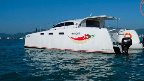 Аренда катамарана Hot Chill