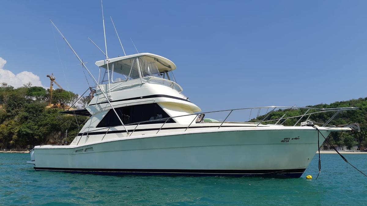 Аренда яхты для рыбалки Riviera