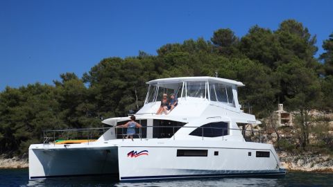 Аренда моторного катамарана Leopard 51 на Пхукете - фото 3