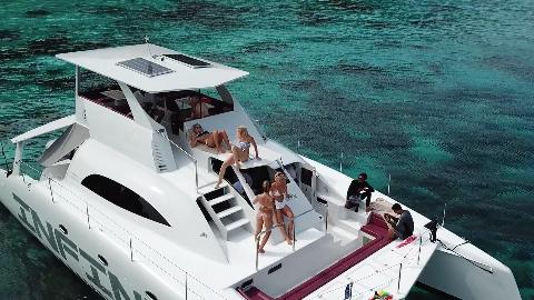 Аренда Моторного катамарана Maserati на Пхукете - фото 3